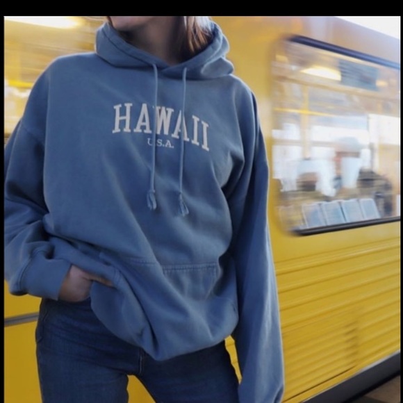 ISO THESE EXACT brandy melville items - Picture 3 of 4